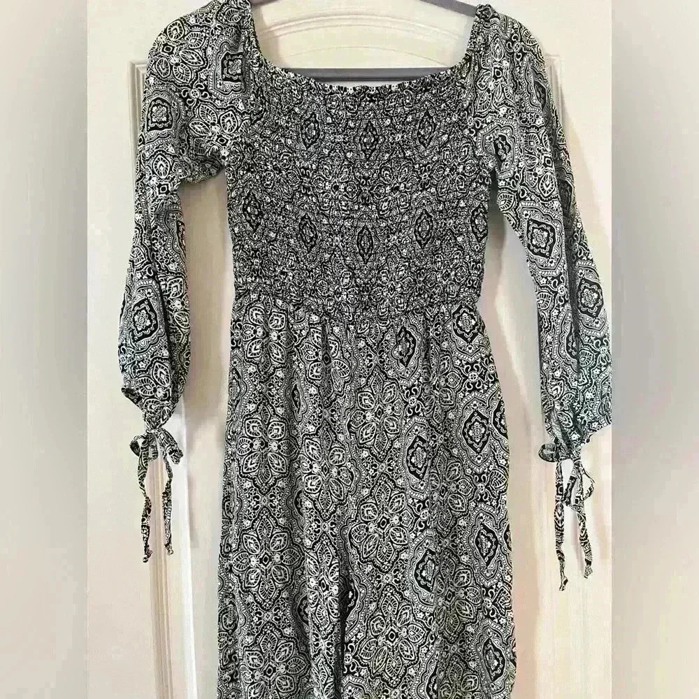 Live To Be Spoiled SZ XS Jumpsuit - Picture 2 of 10
